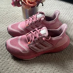 Adidas Ultraboost 22